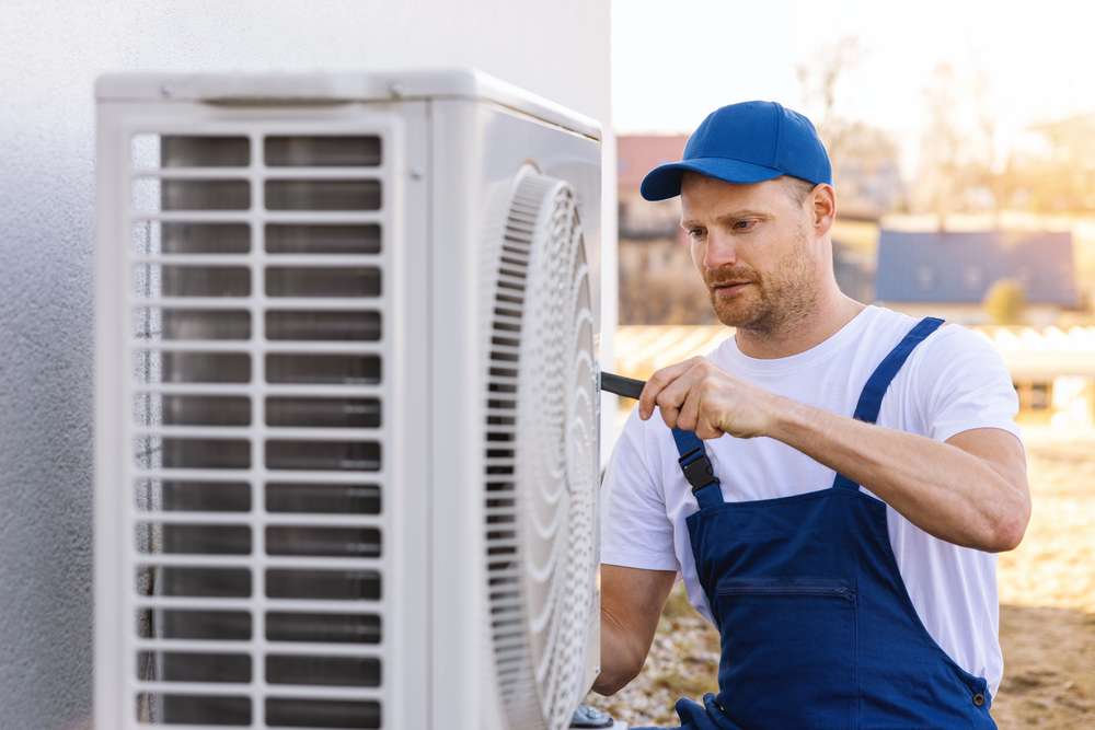 8 Essential HVAC Summer Maintenance Tips