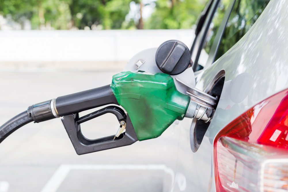 How Do Fuel Additives Improve Engine Cleanliness